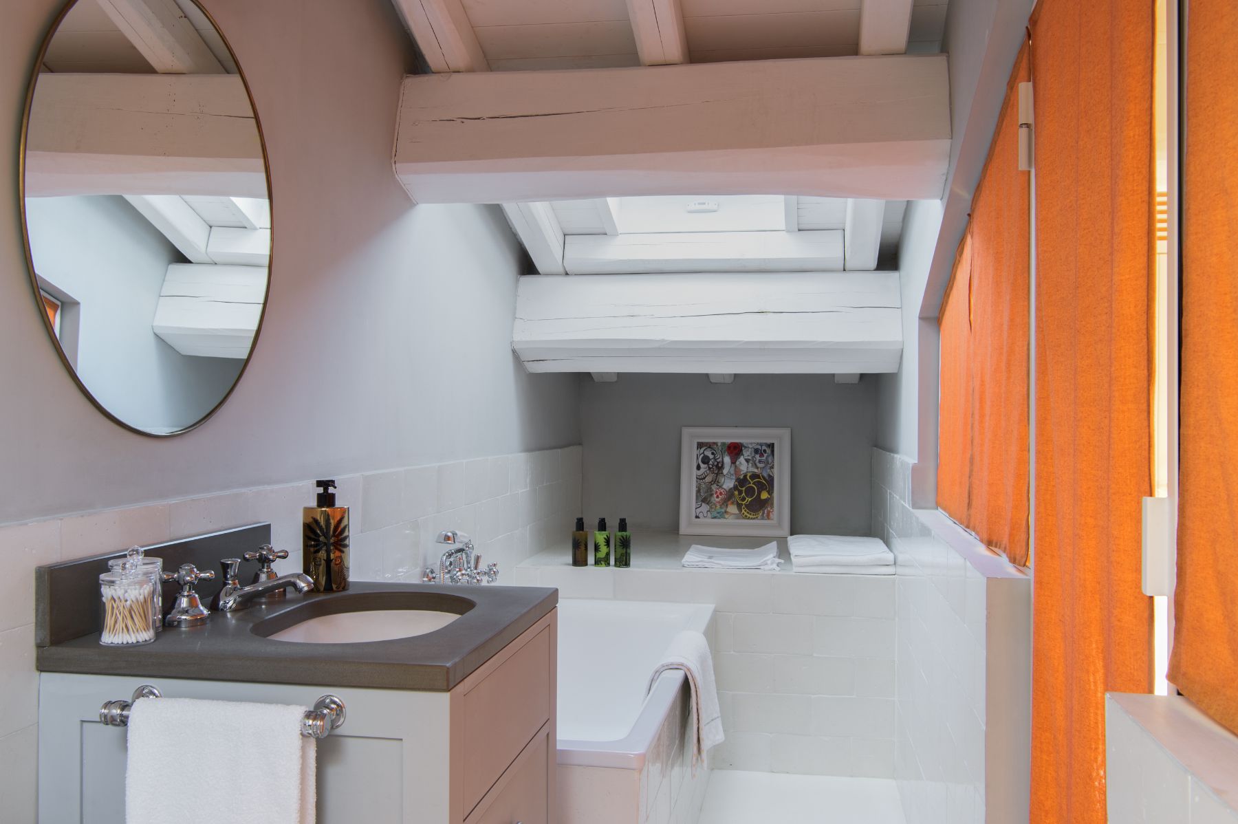 Orange Bathroom at Villa Jacaranda in Tuscany 