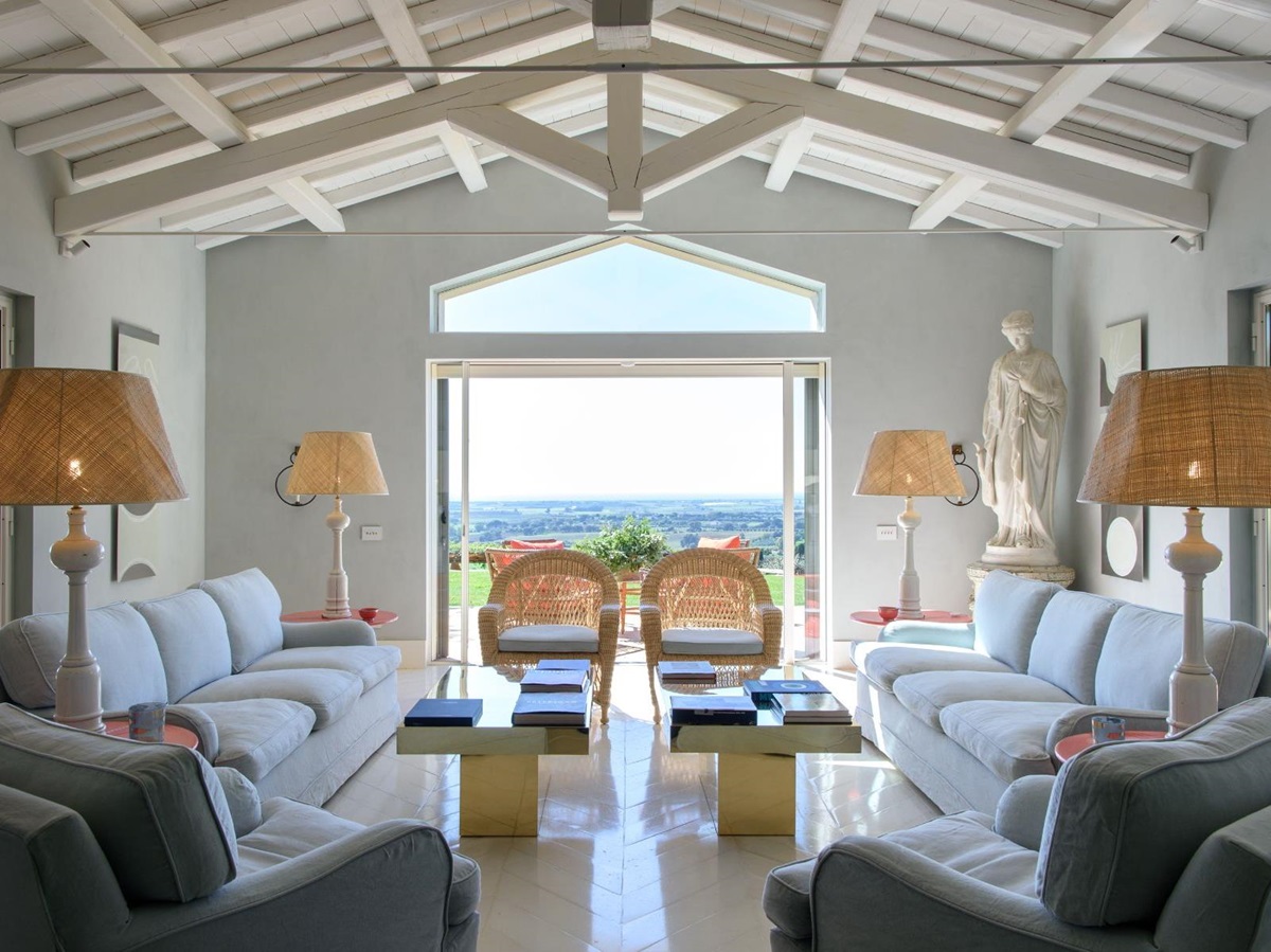 Sitting Room at Villa Jacaranda in Tuscany