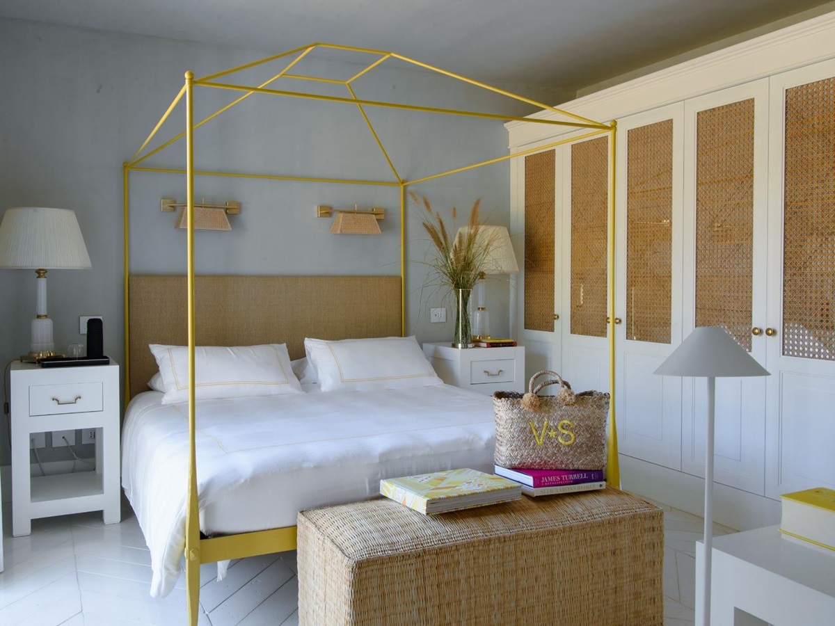 Small Poster Bedroom at Villa Jacaranda in Tuscany