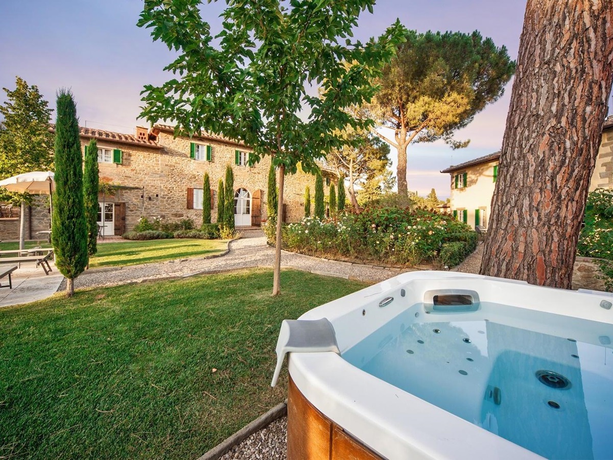 The jacuzzi on the grounds of Villa Nocciola, Tuscany