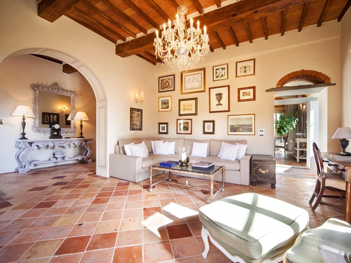 The living room in Villa Nocciola, Tuscany