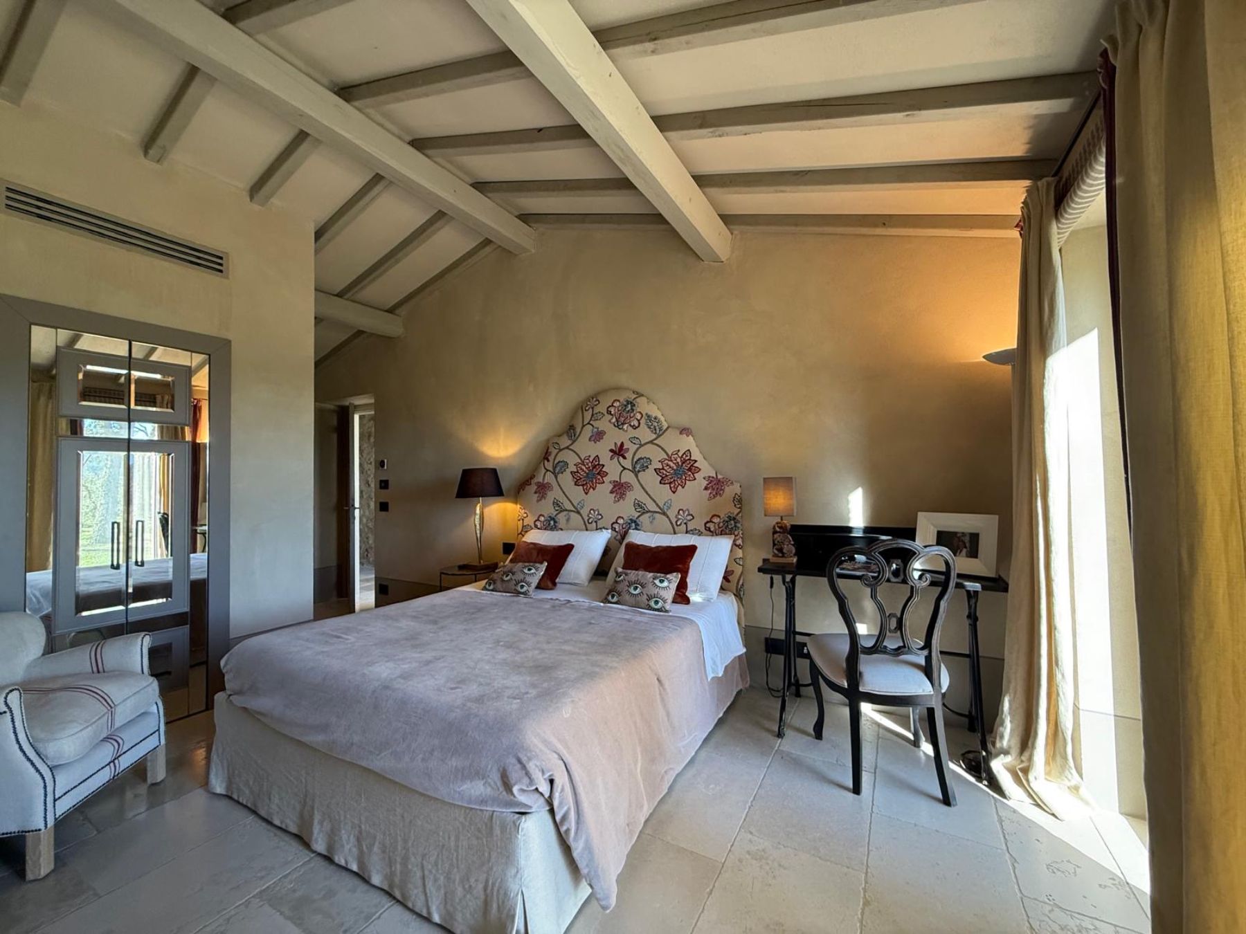Double bedroom at Villa Pacetezza in Tuscany