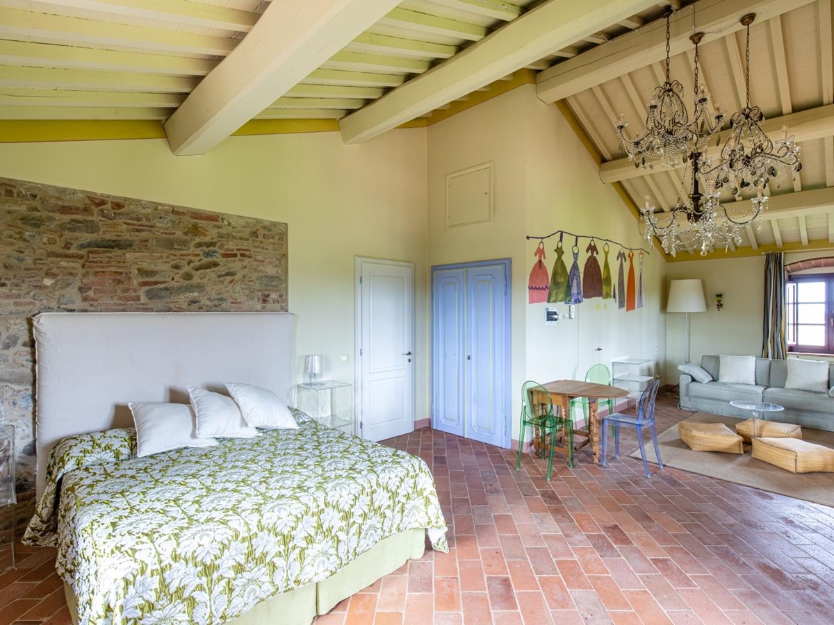 Bedroom at Villa Papavero in Tuscany Italy