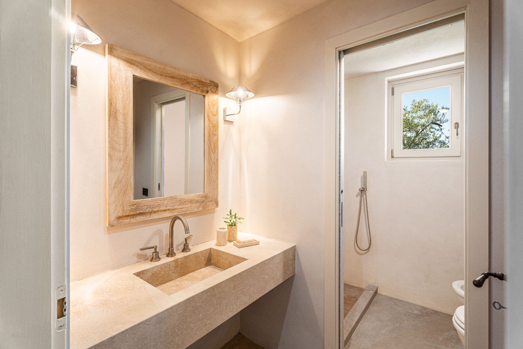 Bathroom with one window in Villa Pedemontana in Tuscany