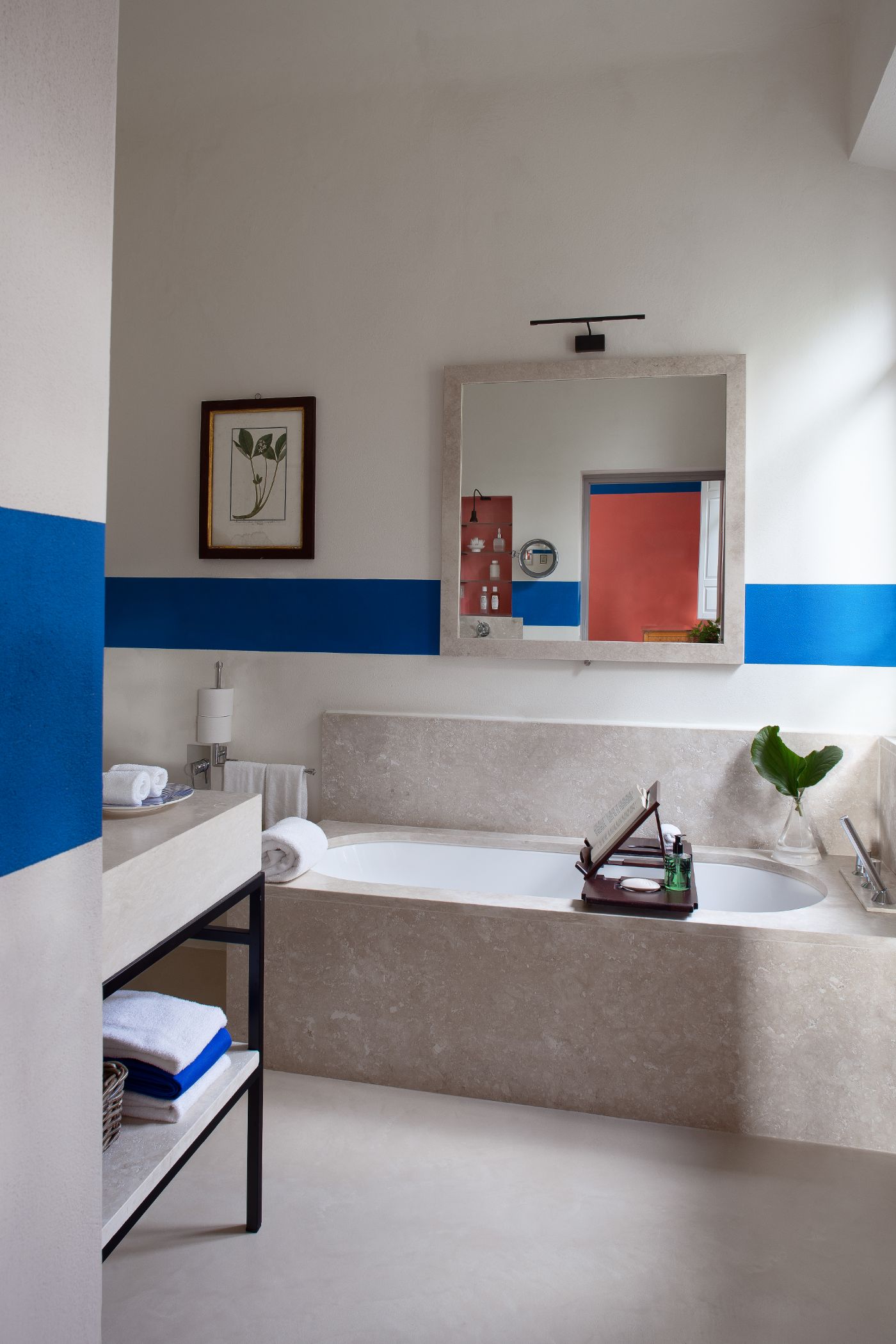 A second bathroom at Villa San Morello.