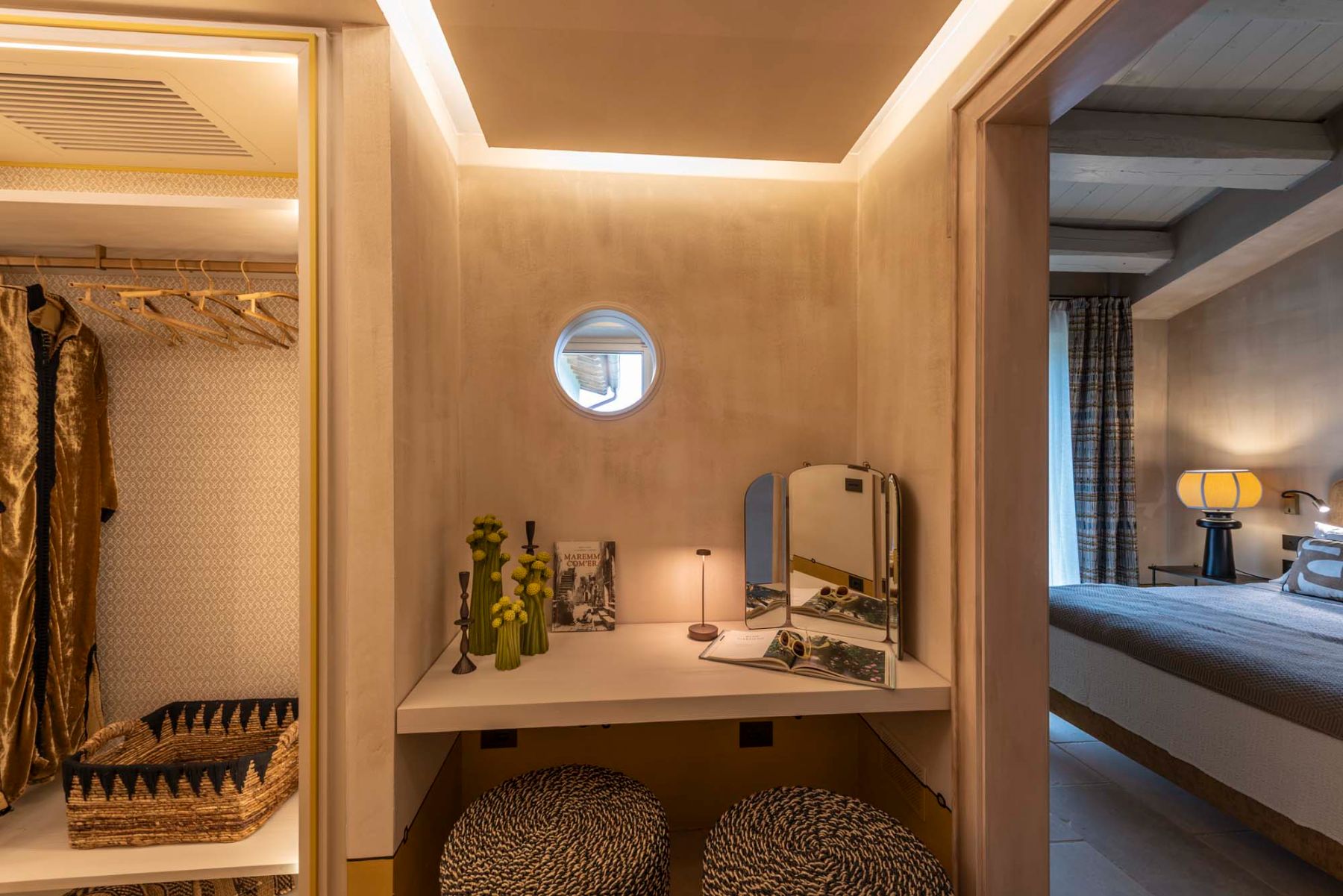 Dressing table at Villa Tenerezza in Tuscany