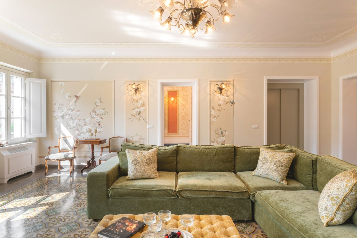 A lounge are at Villa Vorno.
