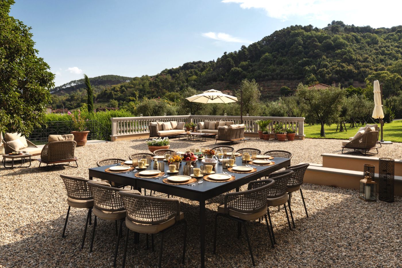 Outdoor dining at Villa Vorno.