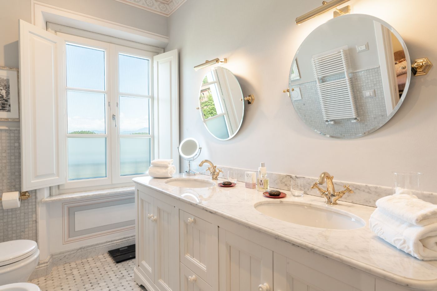 A bathroom at Villa Vorno.