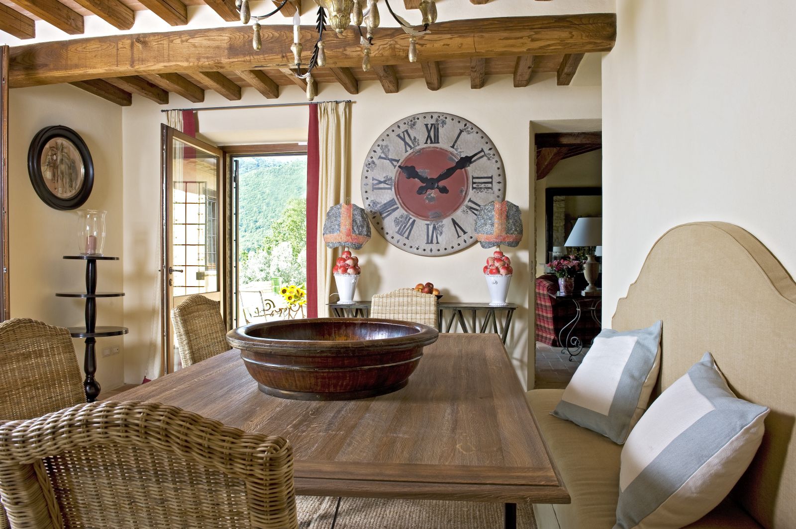 Dining table at Bel Canto, Umbria 