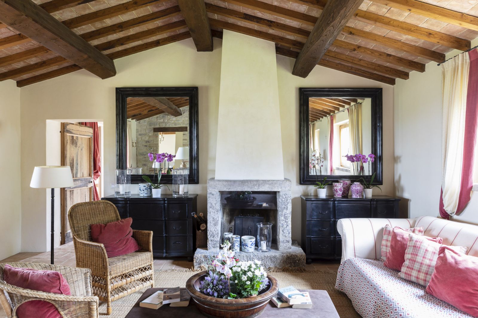 Sitting room at Bel Canto, Umbria 