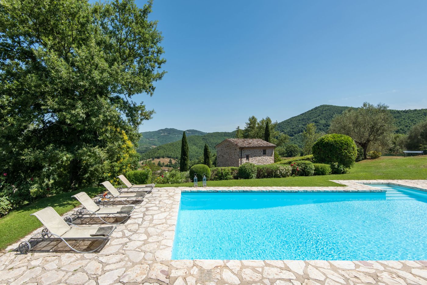 The swimming pool at Il Coccinella.