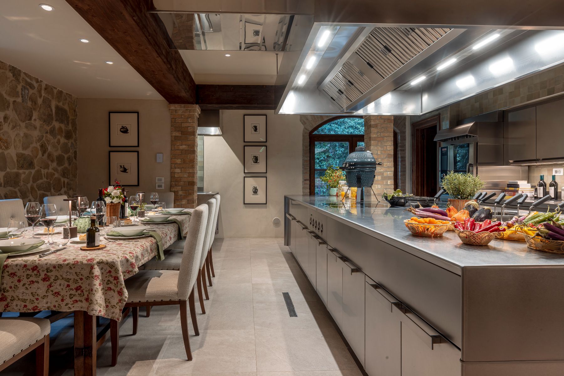 Kitchen and dining area at Il Convento Viandante Del Cielo