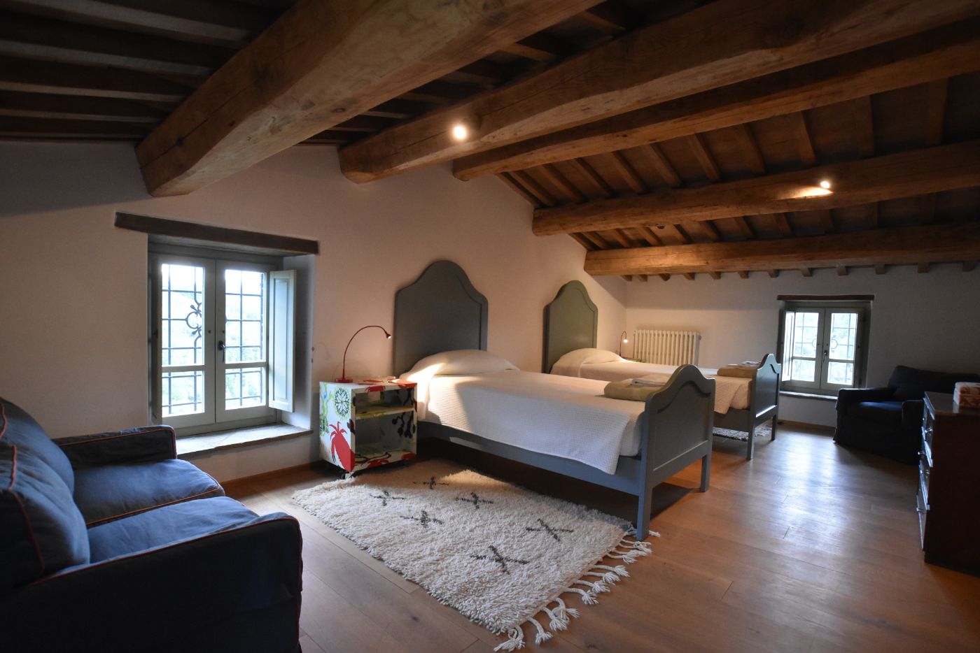 A fourth twin bedroom at Villa il Falco.