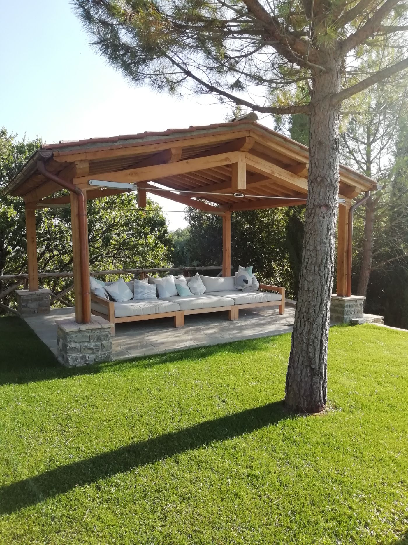 The covered seating area at Villa Il Falco.