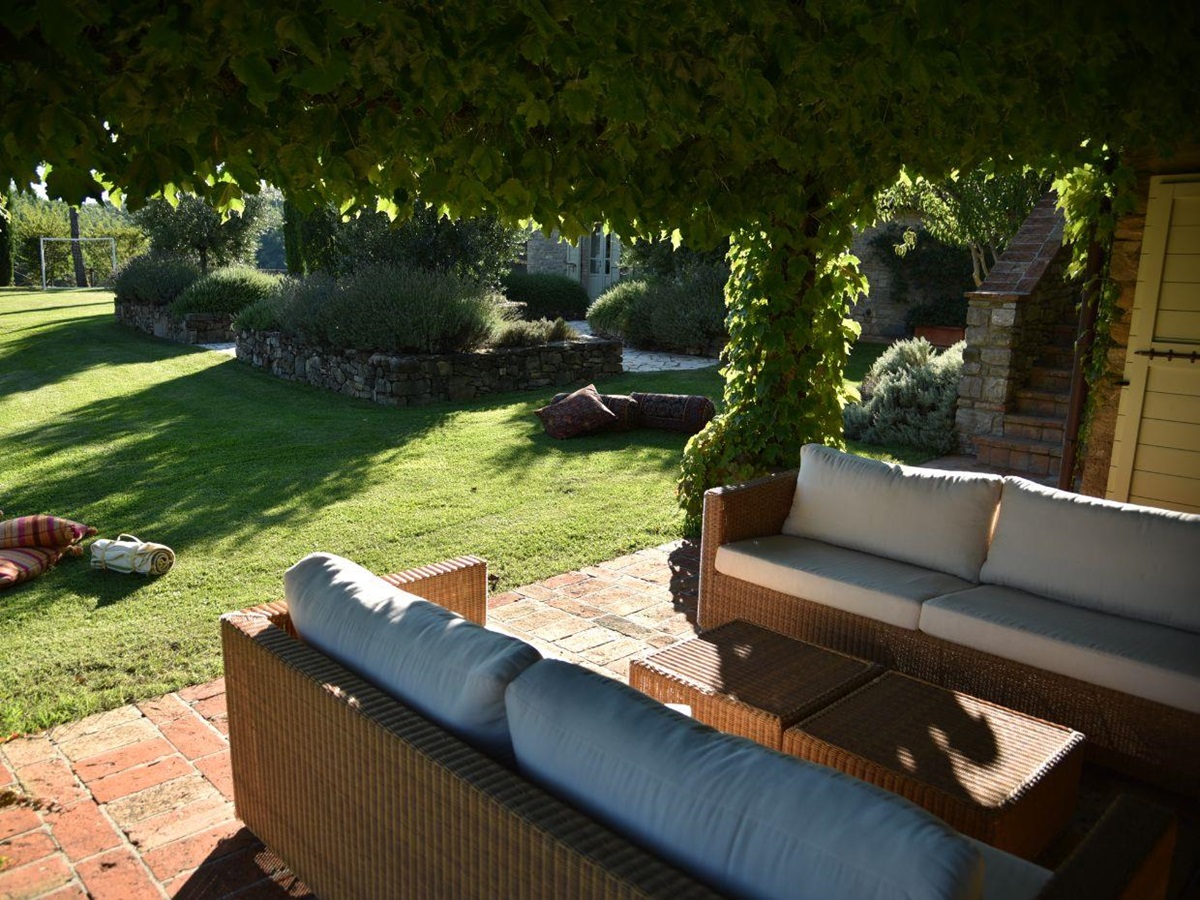 The outdoor lounge area at Villa il Falco.