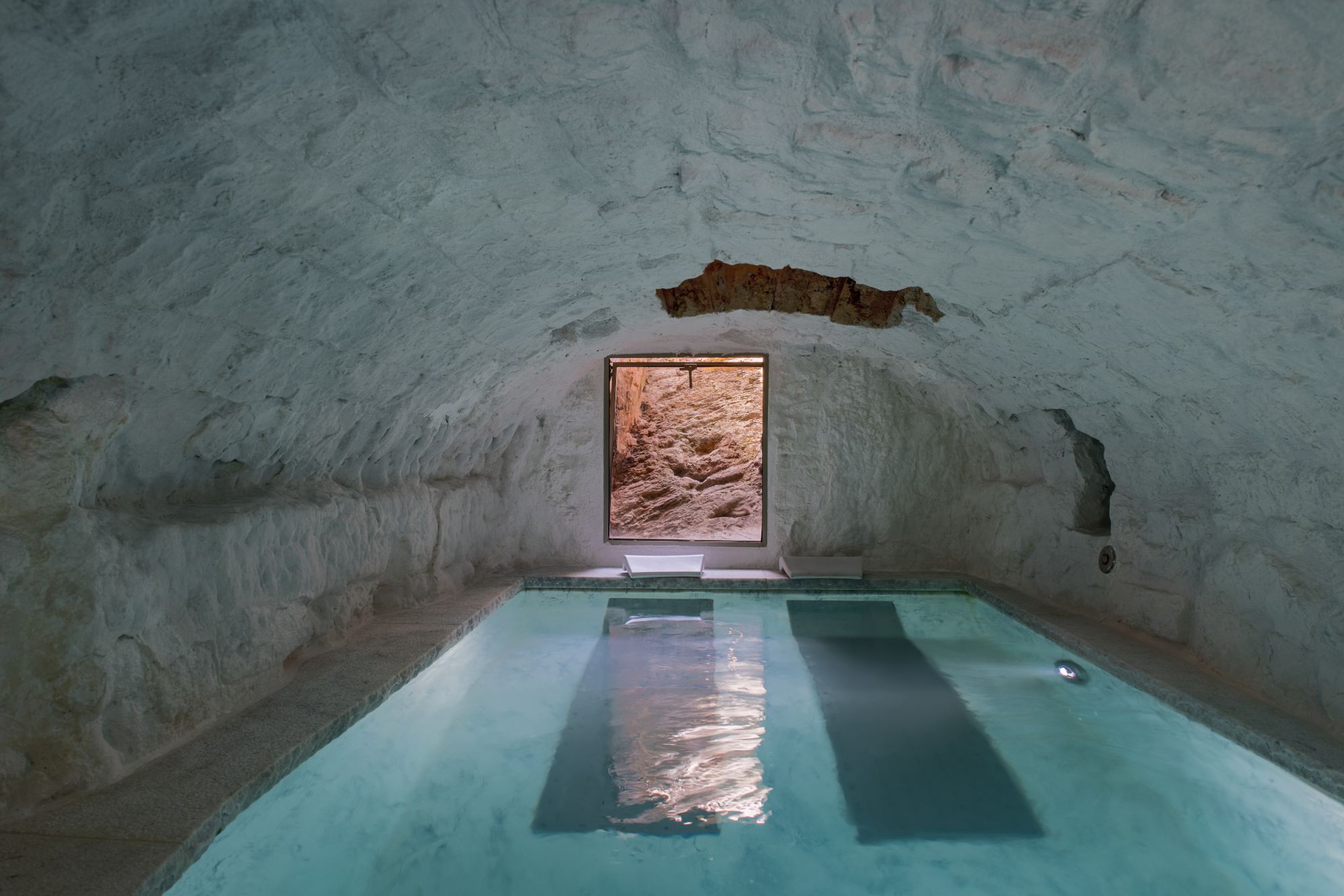 Indoor pool at Il Molino