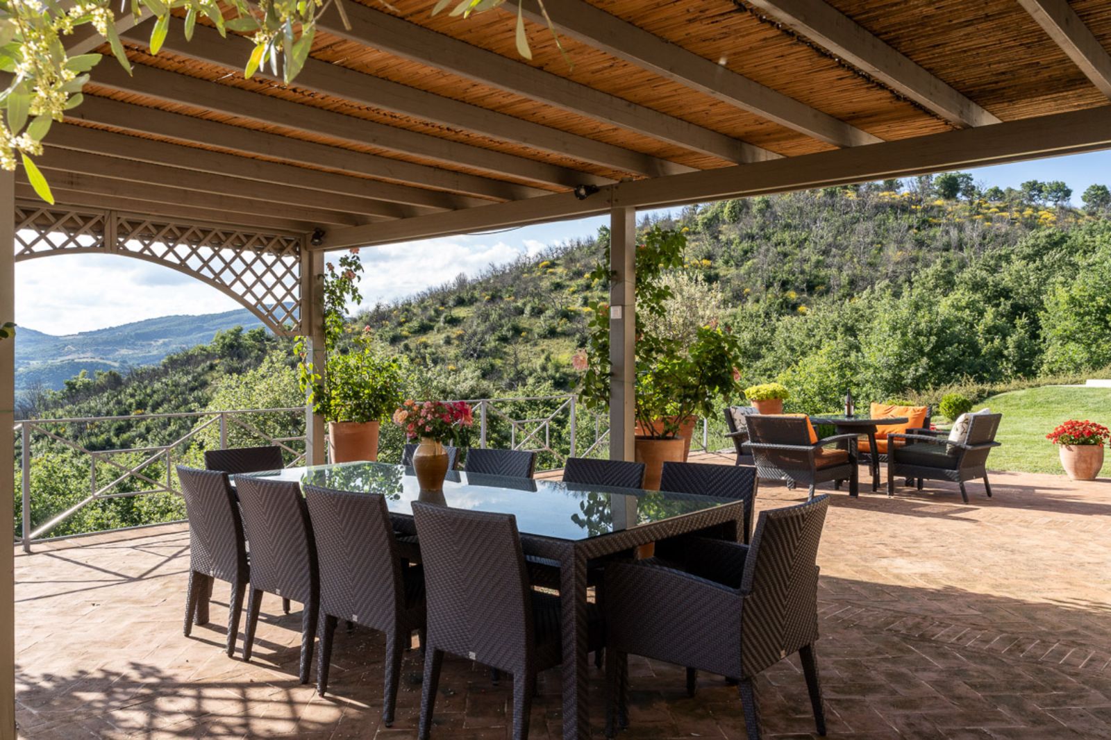 Outdoor dining area at La Cascinale