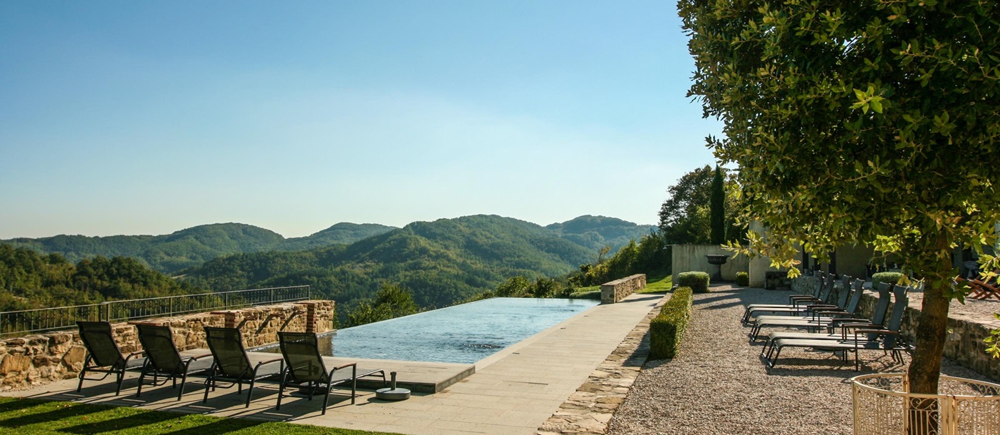 Infinity pool with a view at La Spiga, Umbria