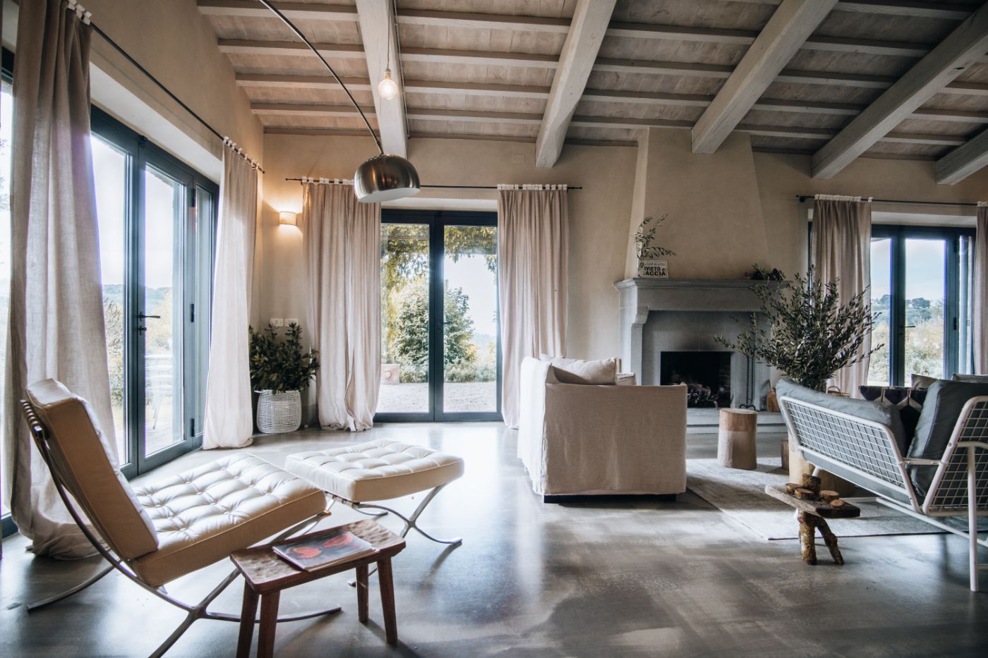 The lounge area at Mandola Piccola.