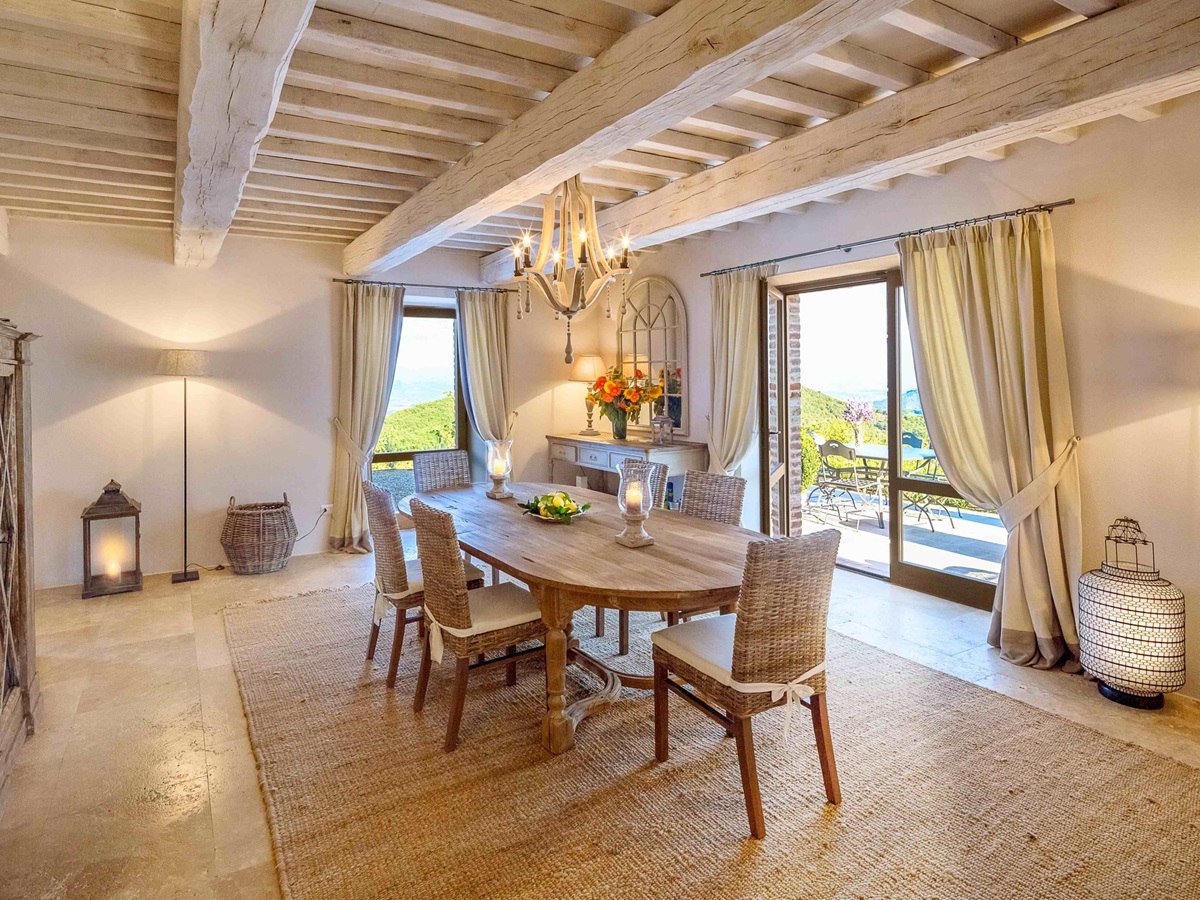 Dining room of Monticello, Umbria