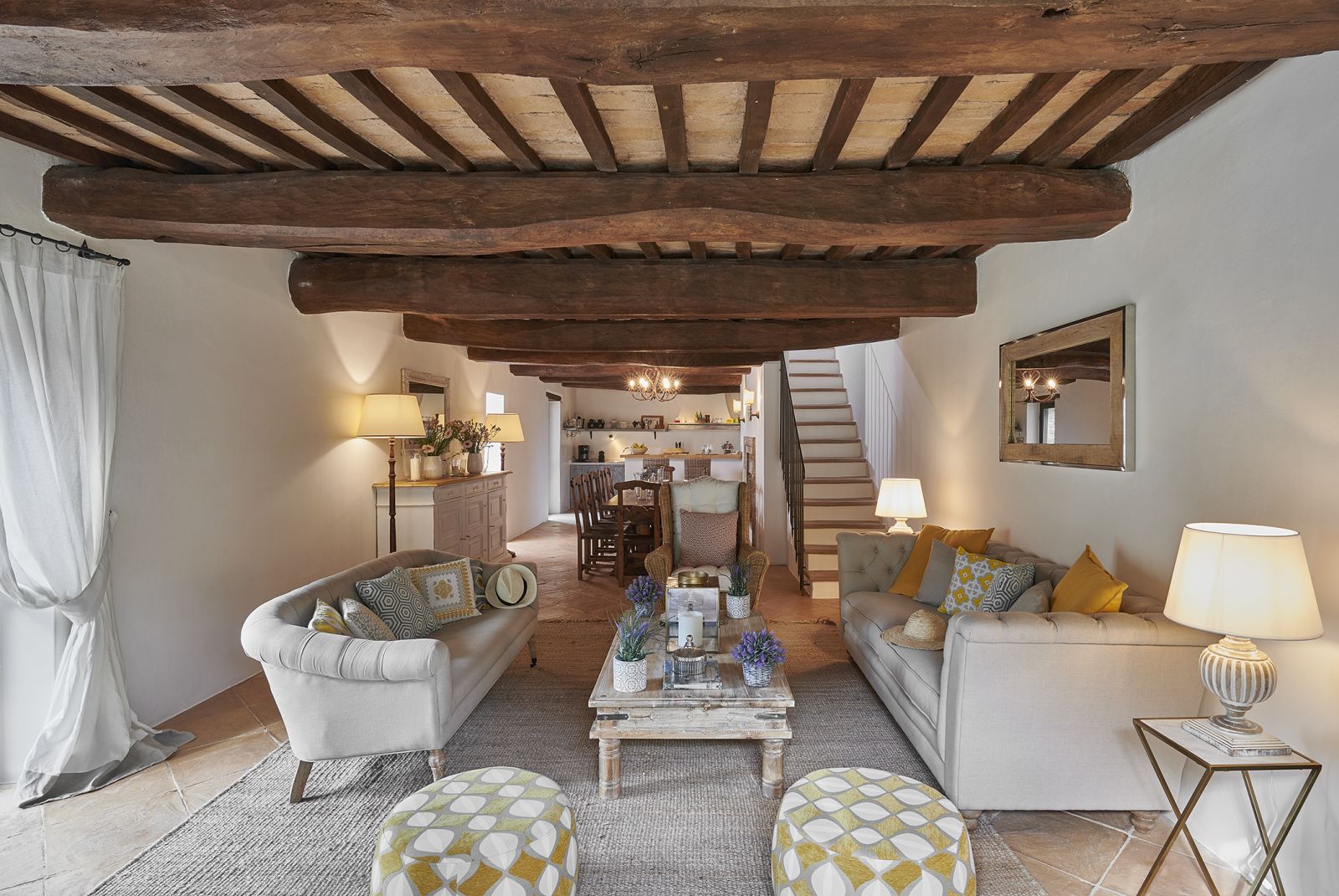 Sitting room in Villa Arpeggio, Umbria 