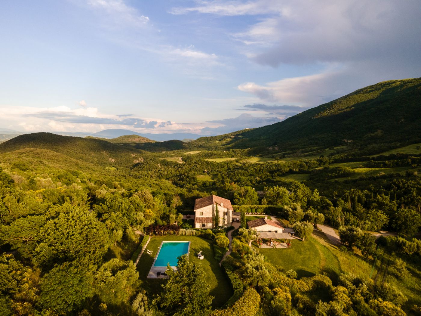 The surrounding landscape of Villa Il Canto.