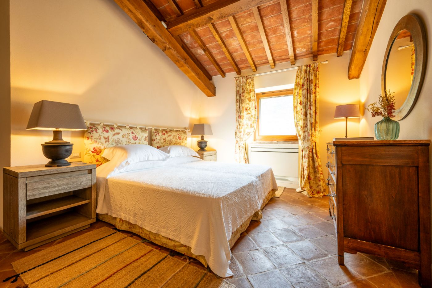 A third bedroom in Villa Il Canto.