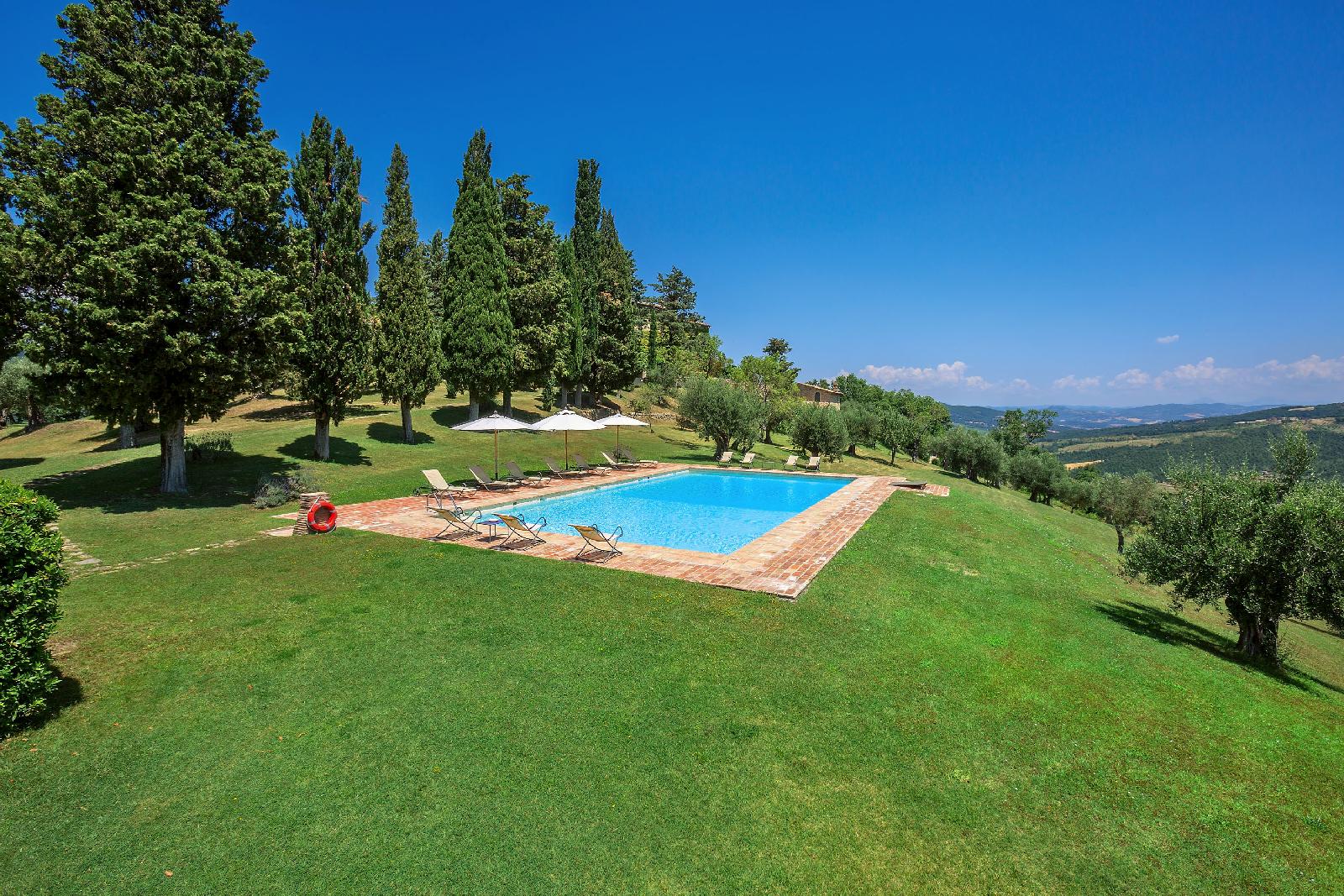 The swimming pool with a great view from Villa l'Edera, Umbria