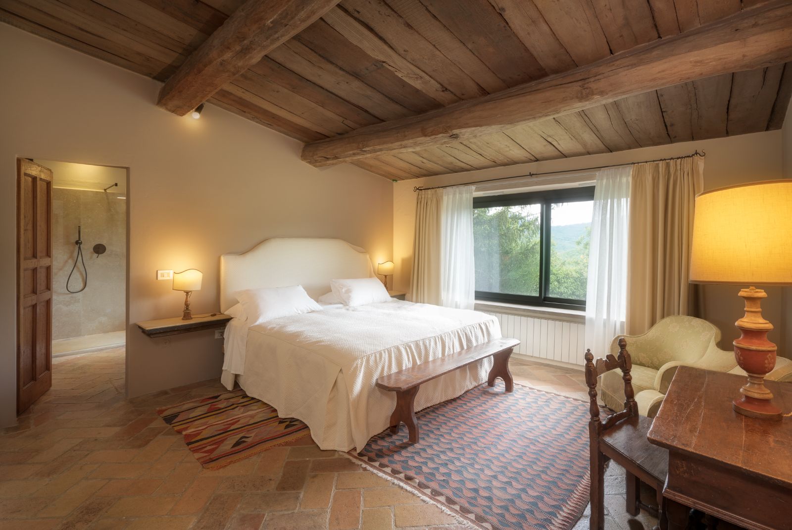Villa-L'Edera-Umbria-Bedroom-1