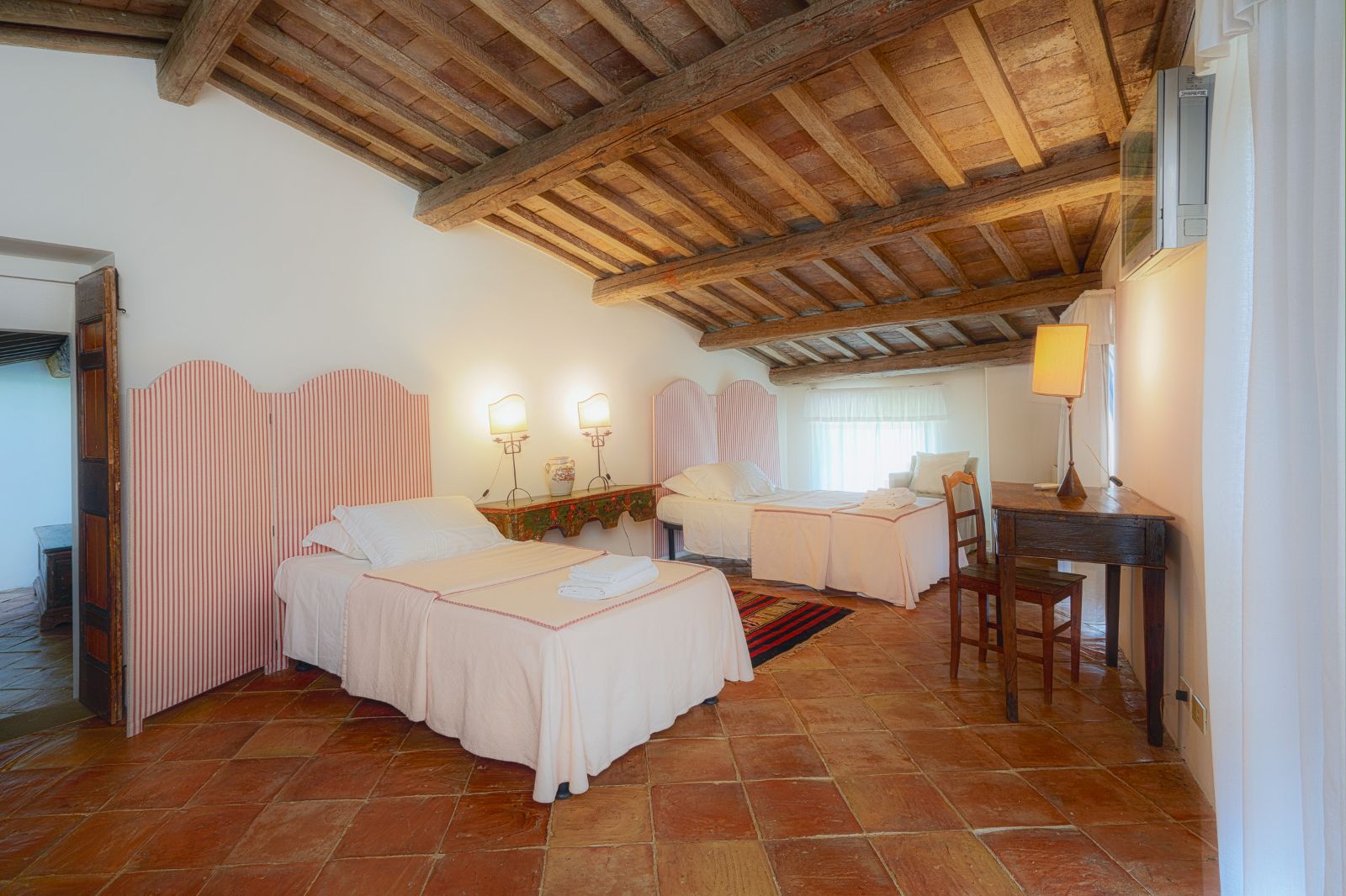 Villa-L'Edera-Umbria-Twin-Room