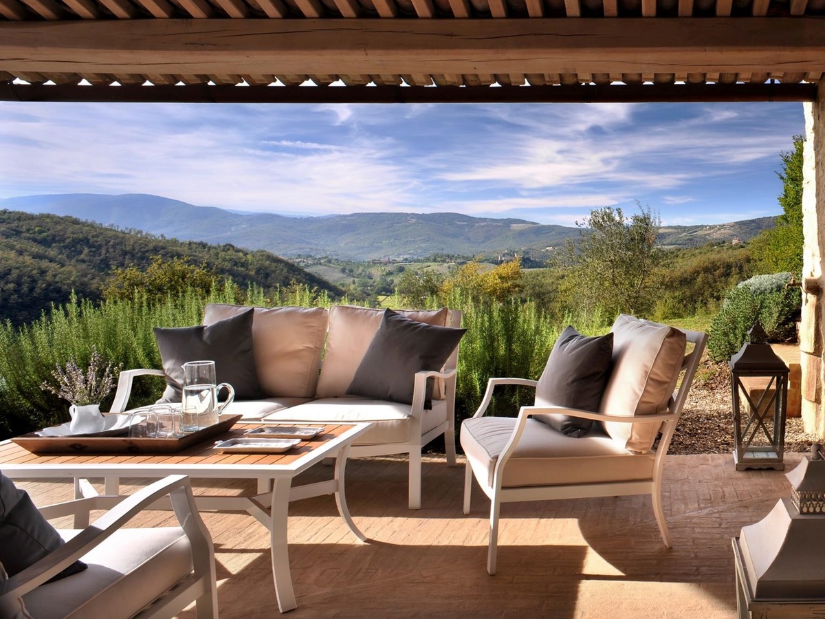 Terrace with a view from Villa Spinaltermine, Umbria