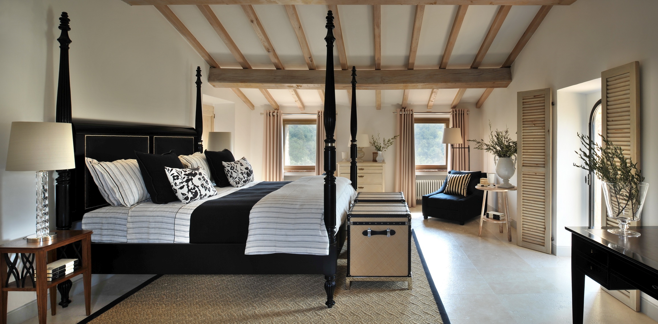 Double bedroom in Villa Spinaltermine, Umbria