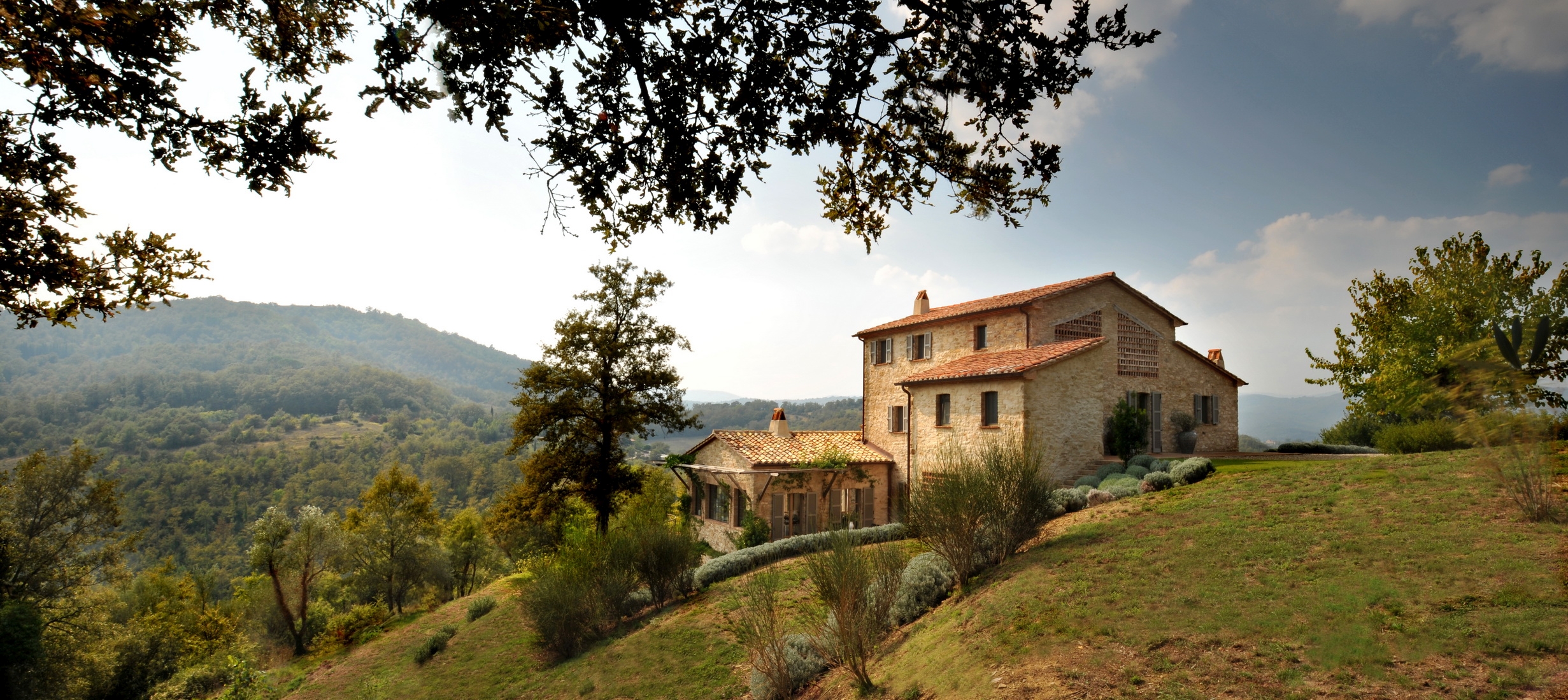 Surroundings and exterior of Villa Spinaltermine, Umbria
