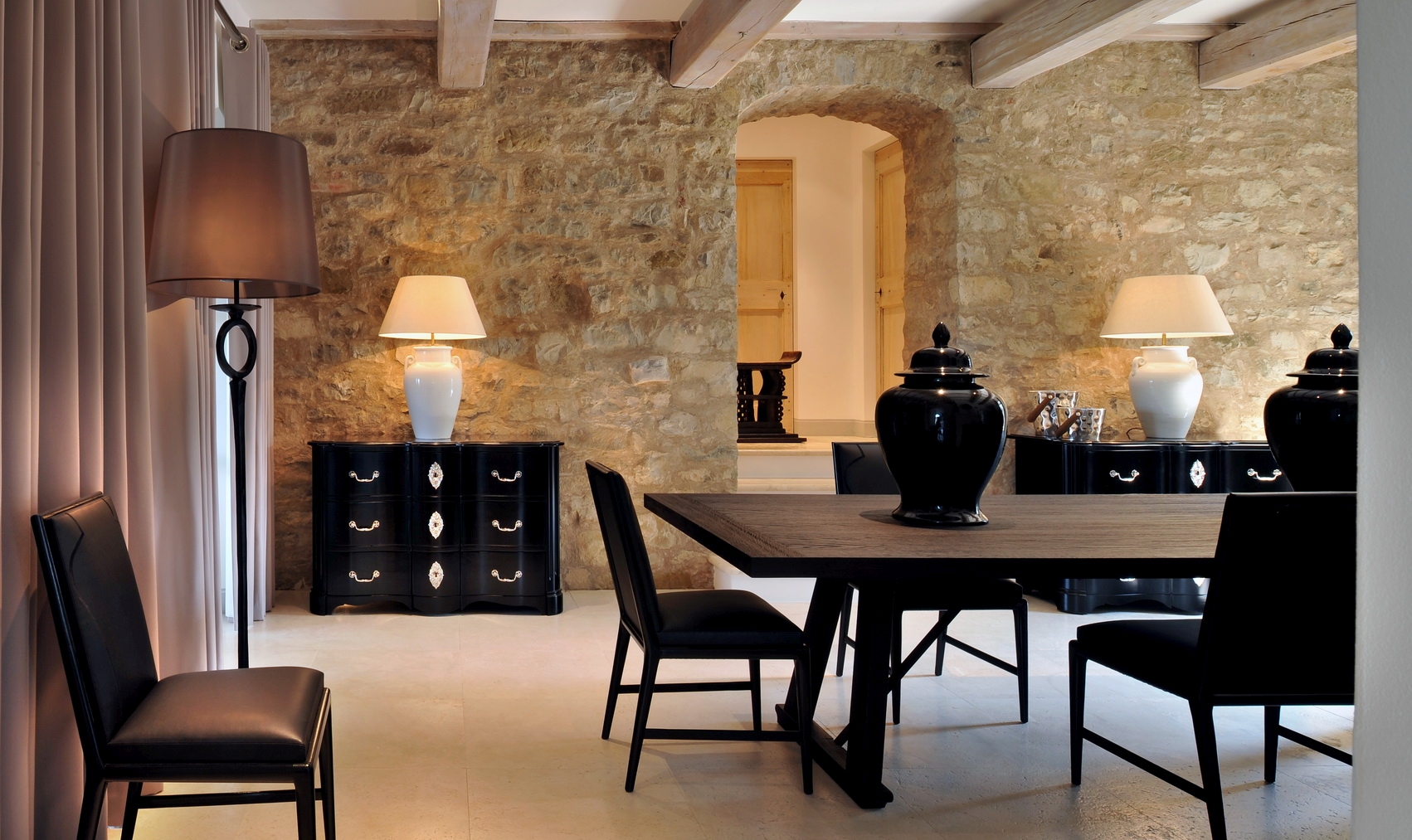 The indoor seating area of Villa Spinaltermine, Umbria