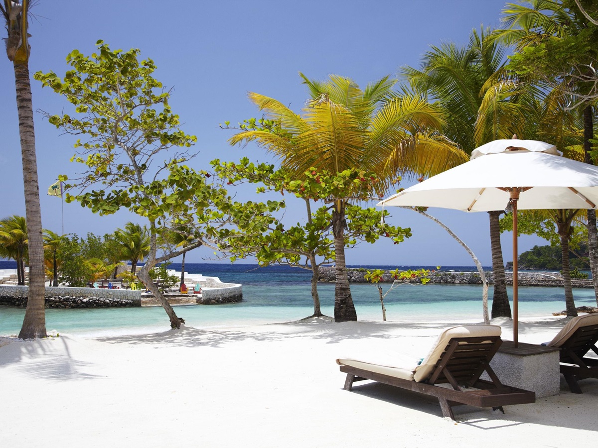 Beach of Goldeneye, Jamaica