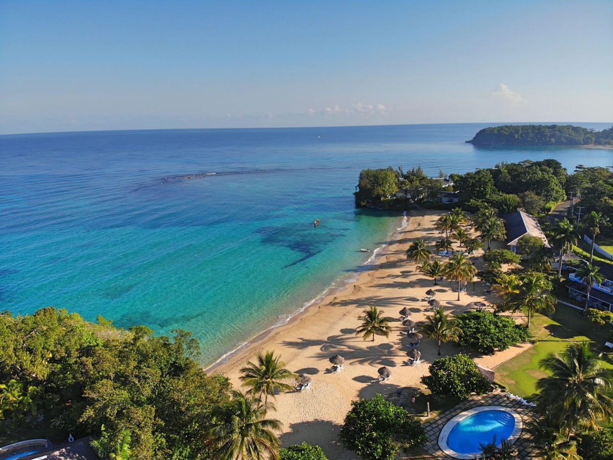 Aerial view of the beach at luxury resort Jamaica Inn in Jamaica