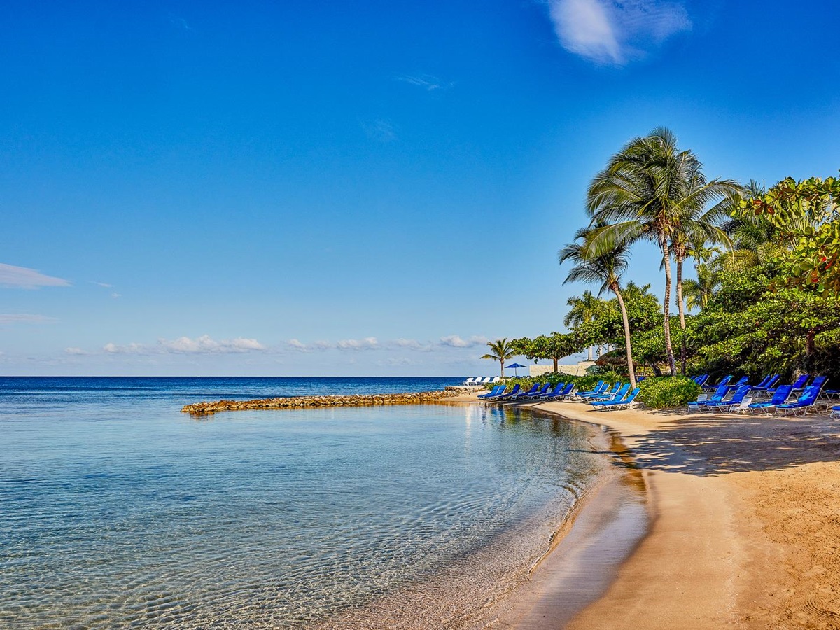 Beachfront with loungers at Round Hill in Jamaica