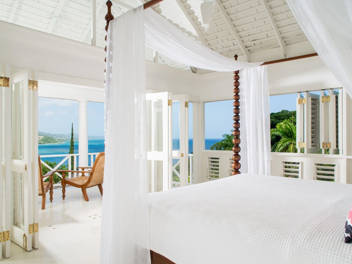Double bedroom of Round Hill, Jamaica
