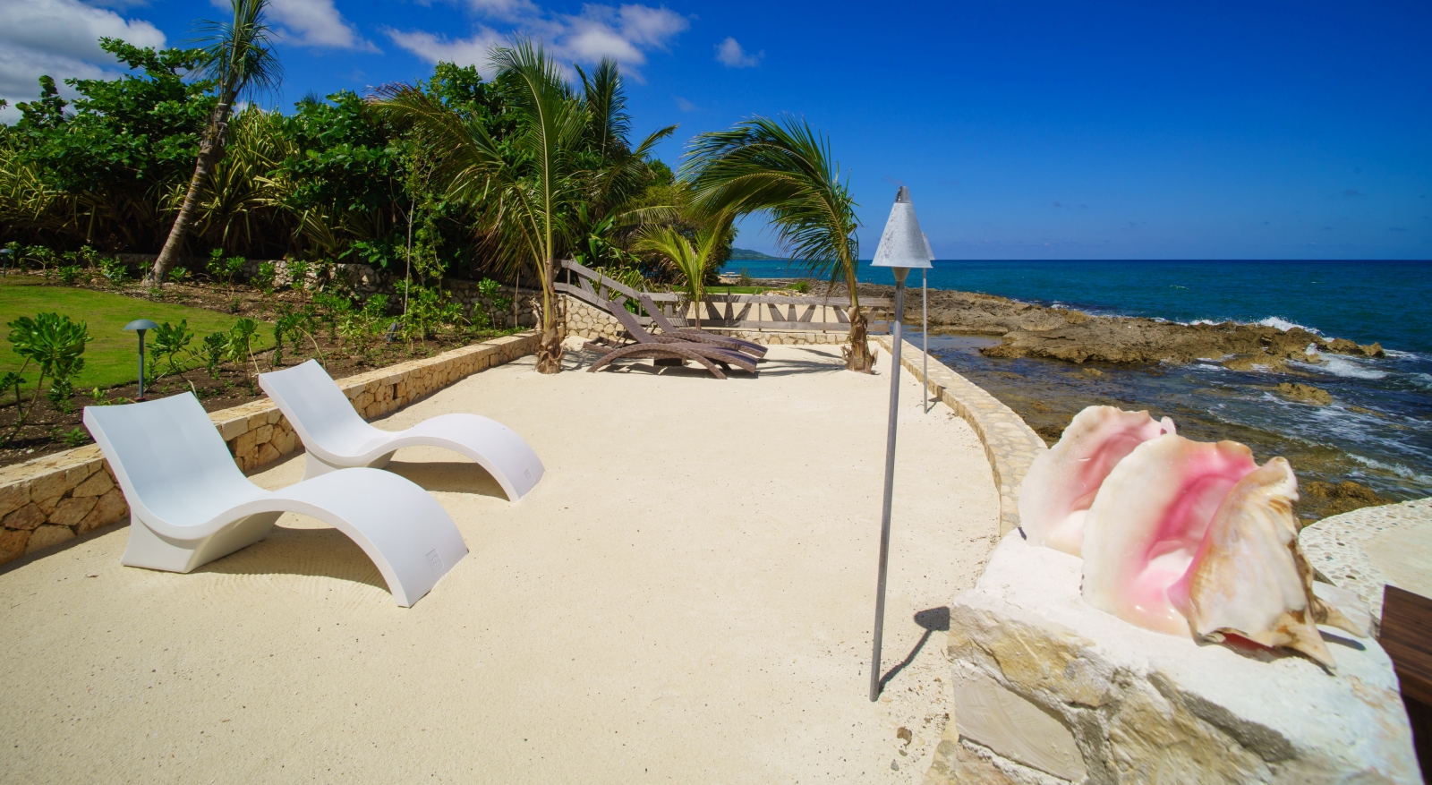 Outdoor relaxation at Aqua Bay in Jamaica