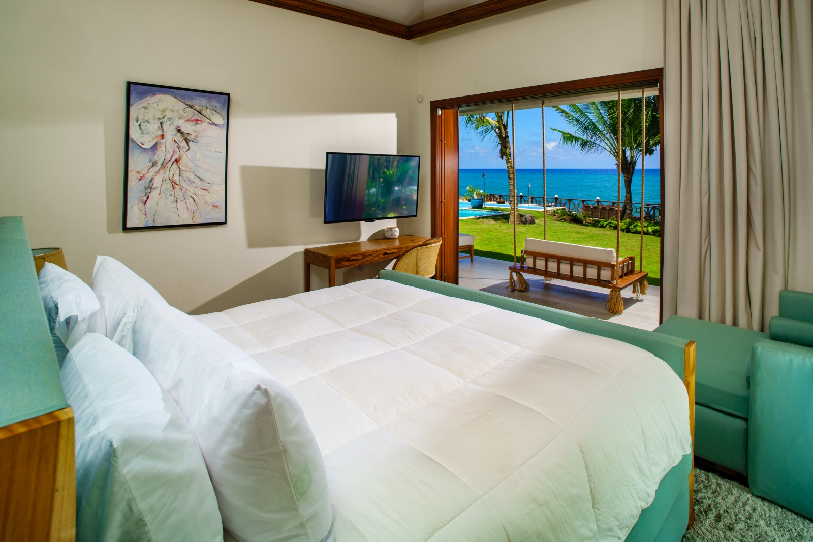 The green bedroom at Aqua Bay in Jamaica