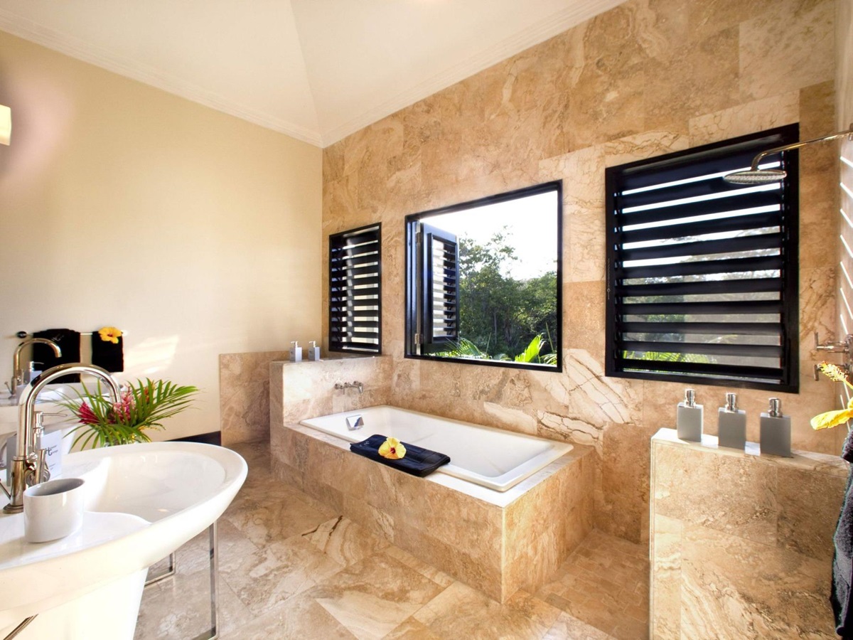 bathroom of Hanover Grange, Jamaica
