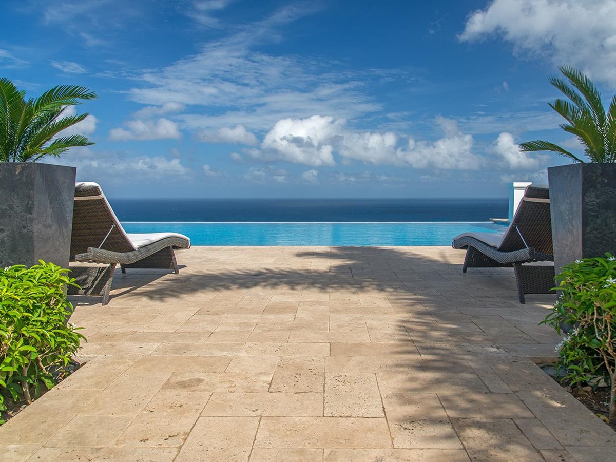 Pool and views at Harmony Hill in Jamaica