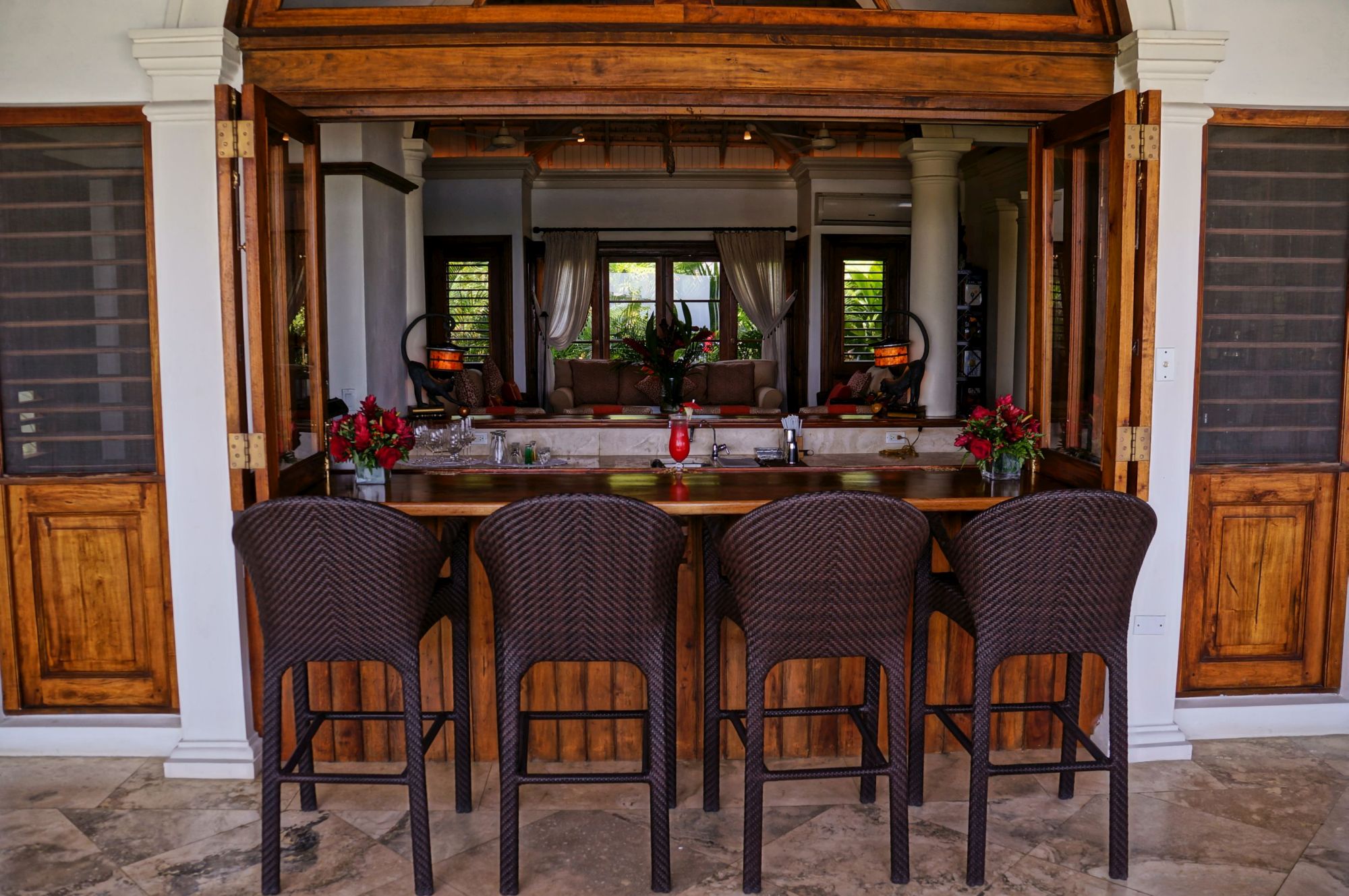Bar of Infinity, Jamaica