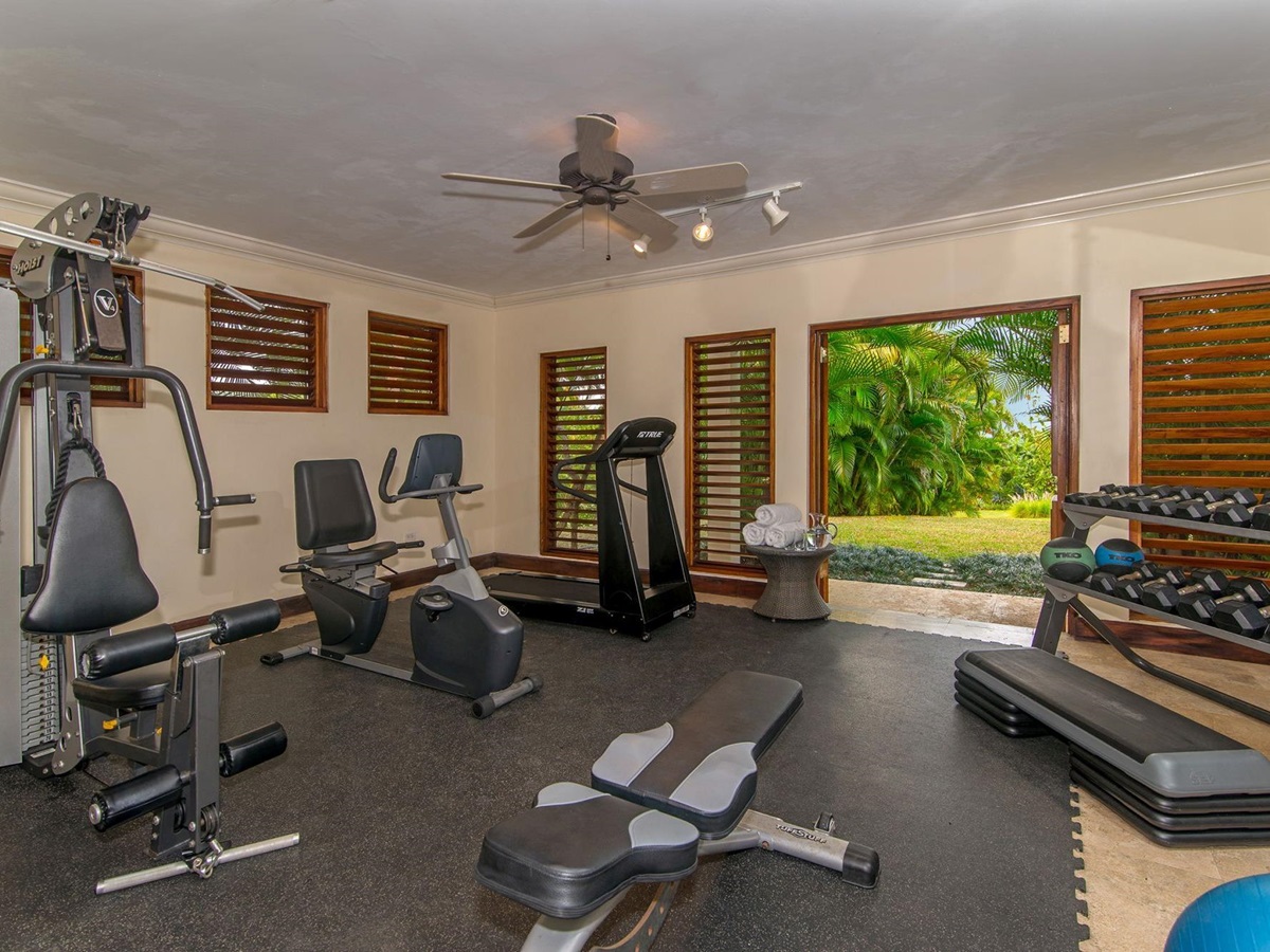 gym of Infinity, Jamaica