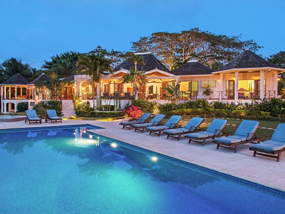 swimming pool and facade of Infinity, Jamaica