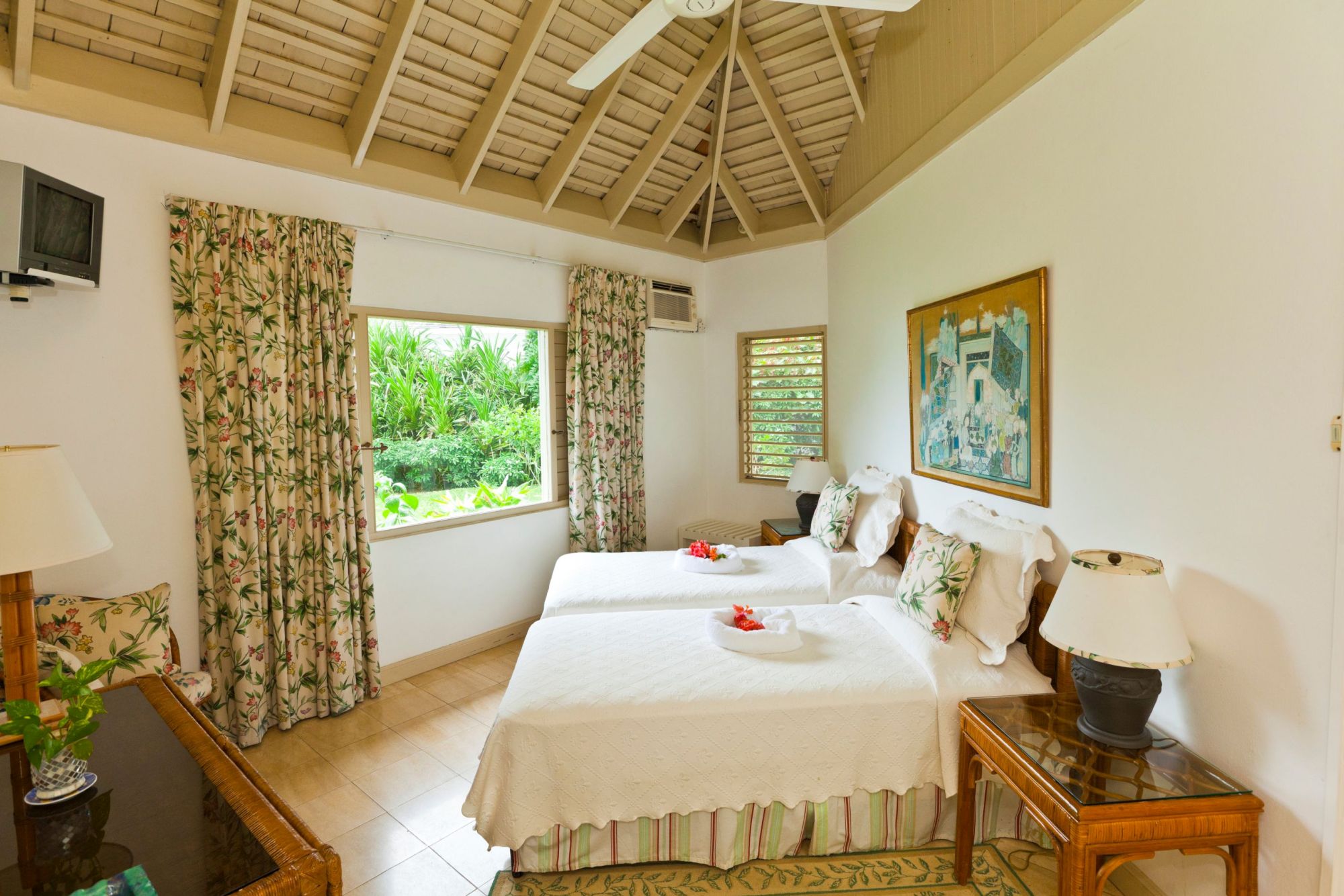 twin bedroom of Sunrise, Jamaica