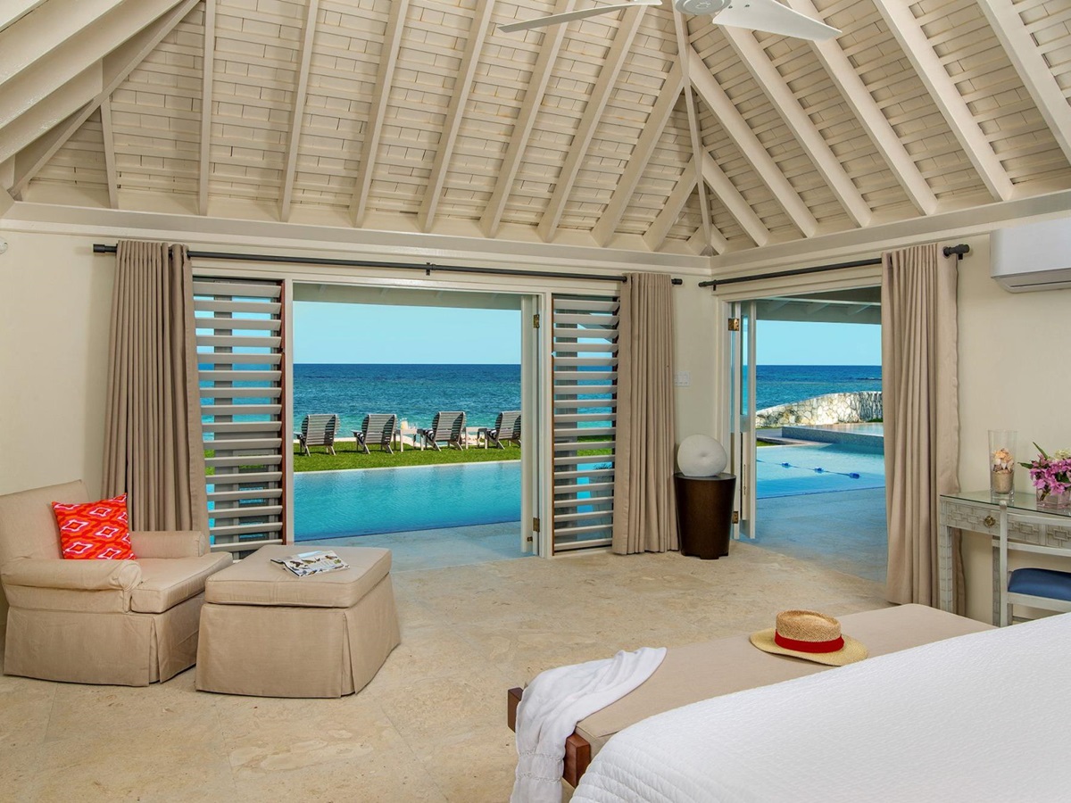 Double bedroom of Sunset, Jamaica