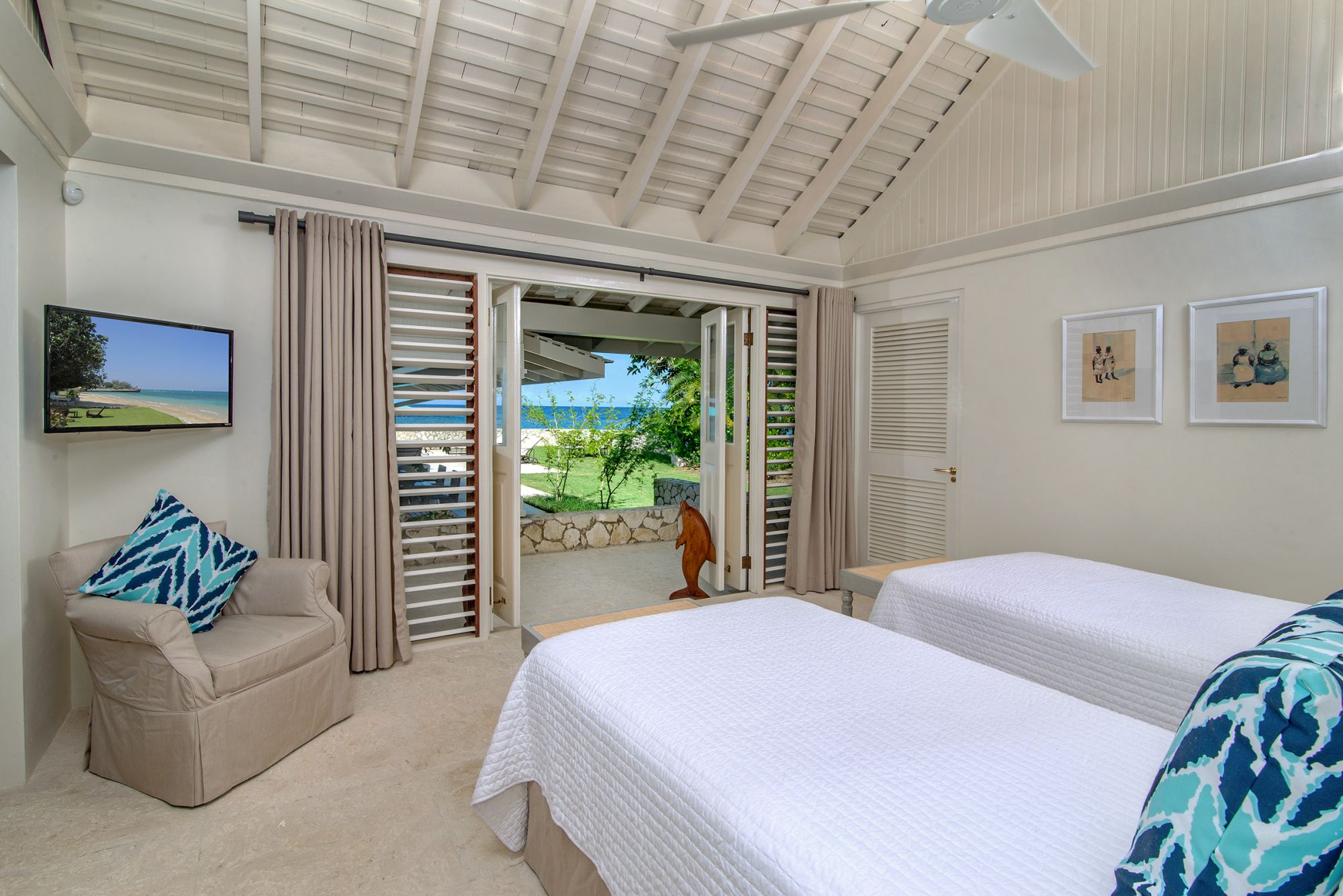 Twin bedroom of Sunset, Jamaica