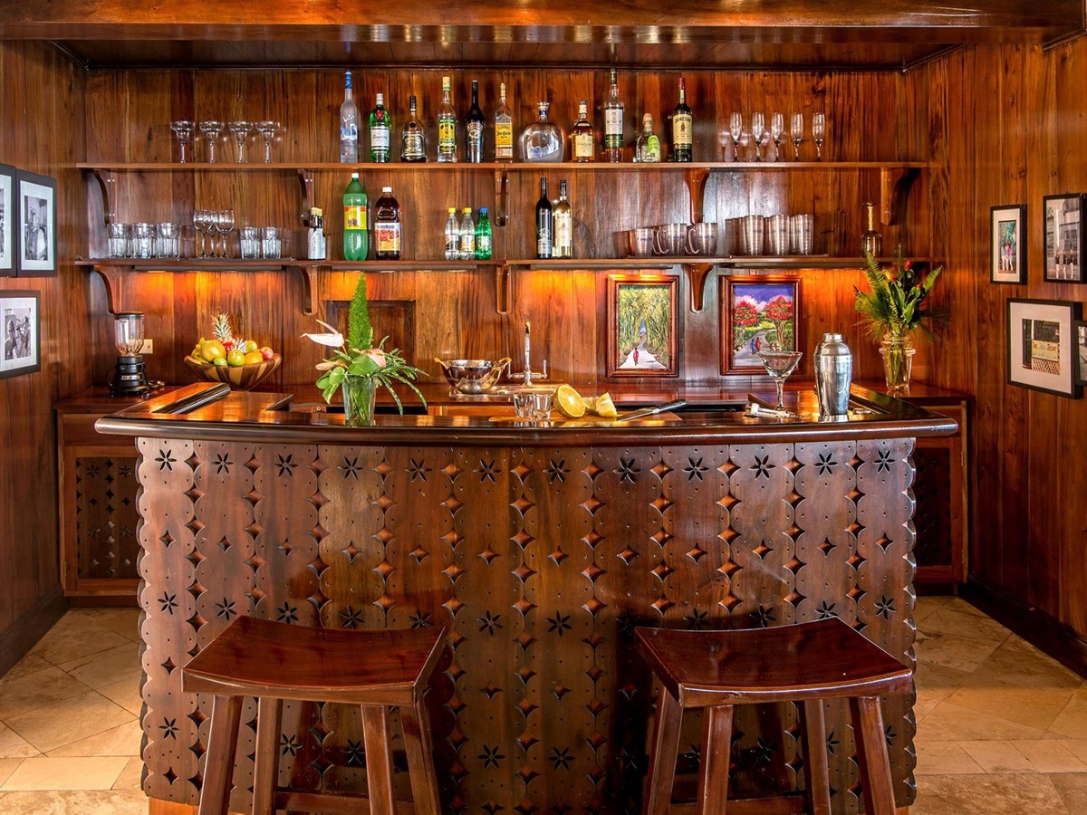 bar of Villa Casuarina, Jamaica